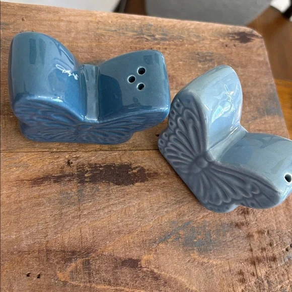 Ceramic Butterfly Salt and Pepper Shakers - Blue - Picture 2 of 3
